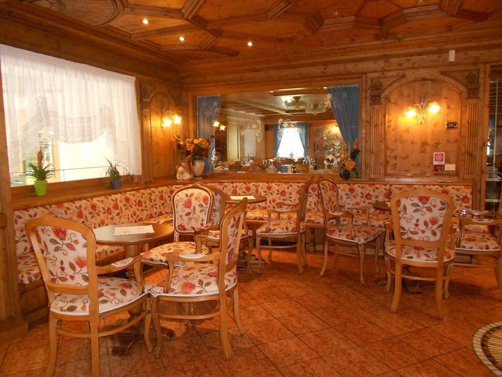 Hotel San Marco Passo San Pellegrino Exterior photo